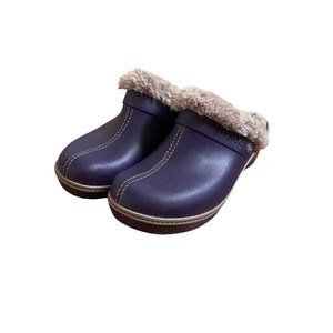 CROCS Cobbler Eva Mules Women's Size 9 Purple
Faux Fur Lined Clogs